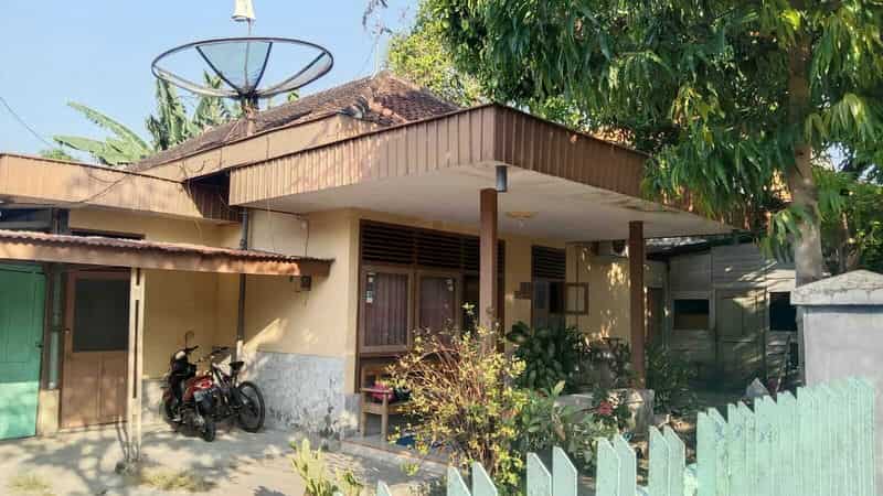 Sewa Aset Penginapan Gedung Pertemuan dan 4 Rumah Dinas, Kab. Bojonegoro - Jl. Trunojoyo No. 32, 32A, 32B & 36 - Foto 1